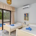 Villa Querida By Interhome